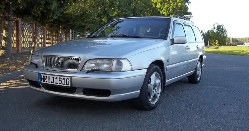 wołów Volvo V70 cena 10999 przebieg: 264000, rok produkcji 1997 z Wołów